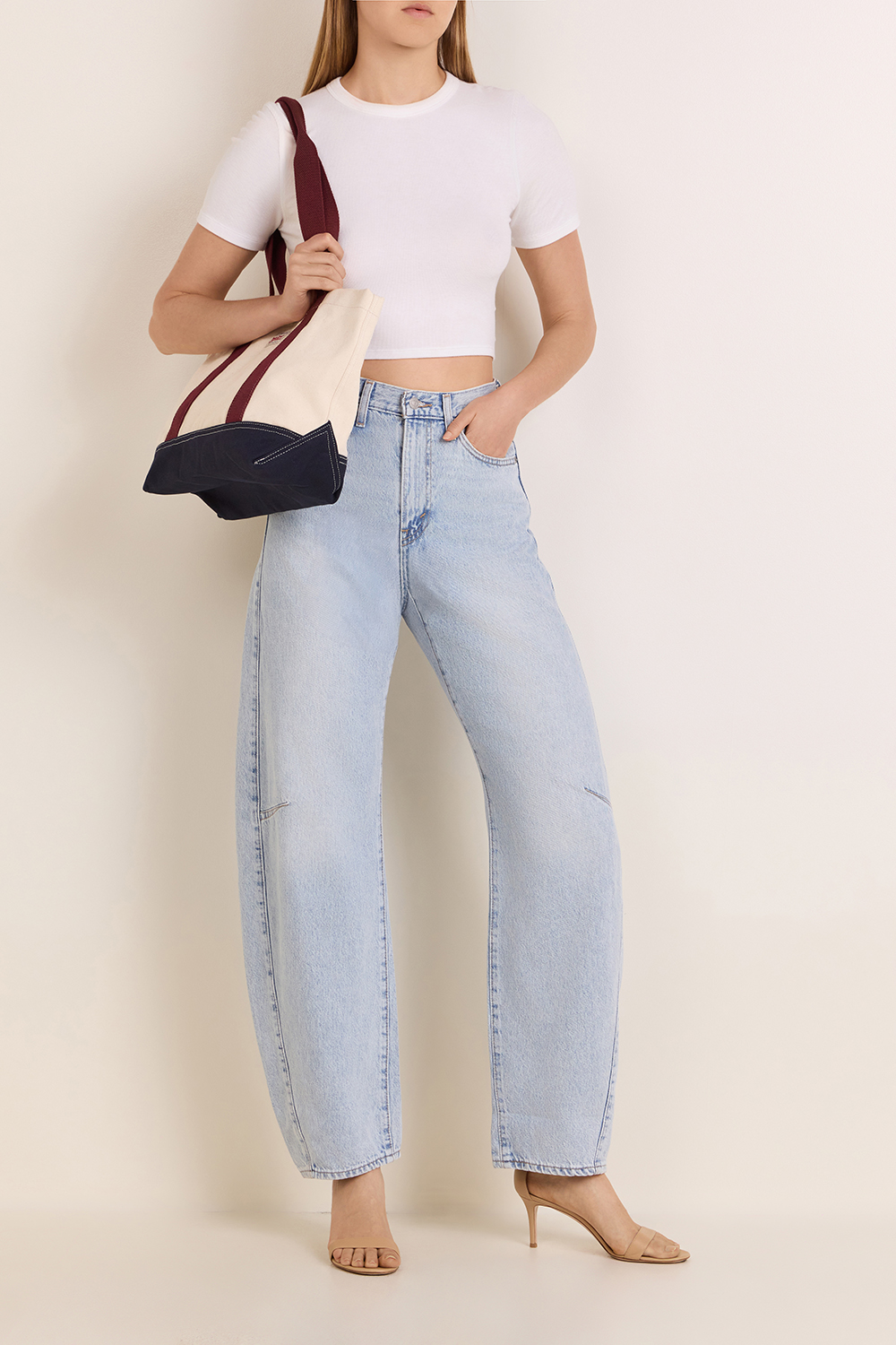 מכנסי ג'ינס רחבים